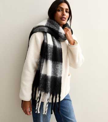 Black Checked Heavyweight Scarf