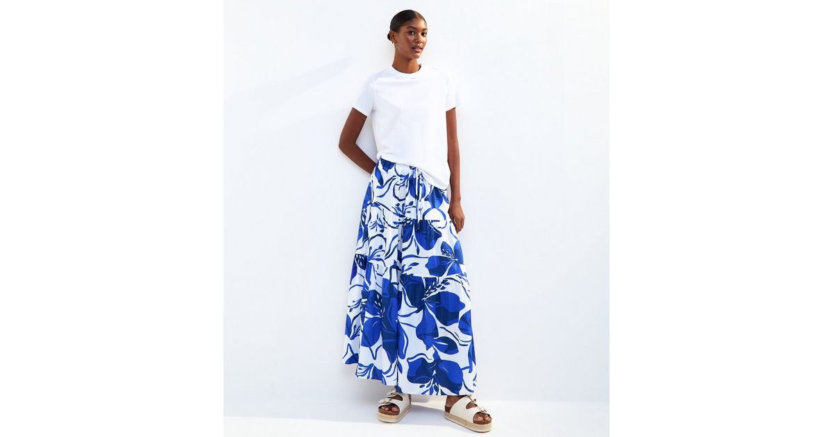 Blue Bohemian Floral Print Tiered Maxi Skirt with Split main image 1