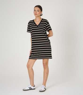 WKNDGIRL Multicolour Stripe Crew Neck Mini T-Shirt Dress