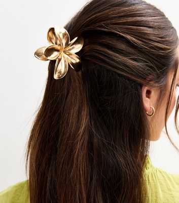 Gold Tone Metal Flower Hair Clip