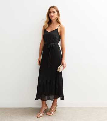 Gini London Black Pleated Midi Dress