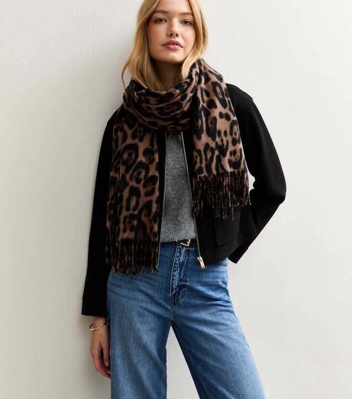 Brown Leopard Print Knitted Scarf