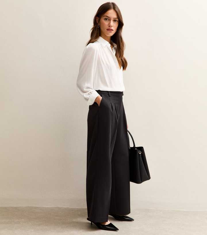 Petite Black Wide Leg Pleated Trousers