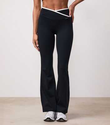 Gym King Black Contrast Trim Petite Flared Leggings