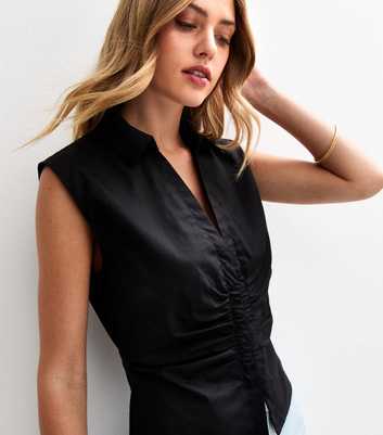 Black Hook and Eye Sleeveless Shirt 