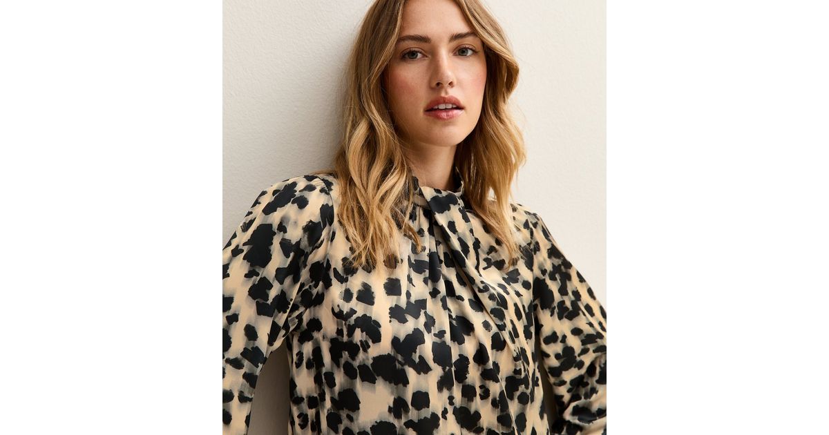 Abstract Printed Notched Long Sleeve Blouse main image 0