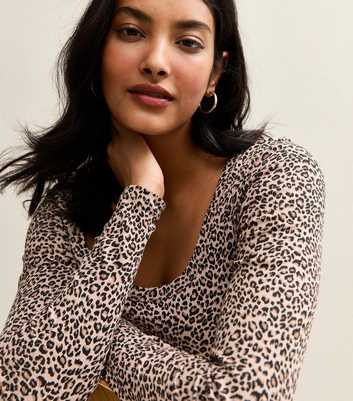 Brown Leopard Print Scoop Neck Ribbed Long Sleeve Top