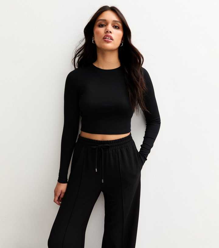 Black Long Sleeve Crew Neck Cropped Top