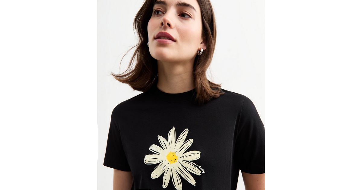 T-Shirt Lengan Pendek Daisy Black