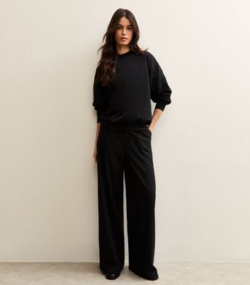 Black Relaxed Fit Crew Neck Sweatshirt | New Look