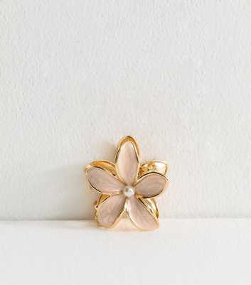 Cream Faux Pearl Flower Hair Clip