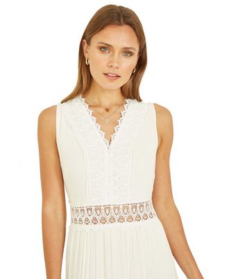 Yumi White Lace Trim Tiered Midi Dress