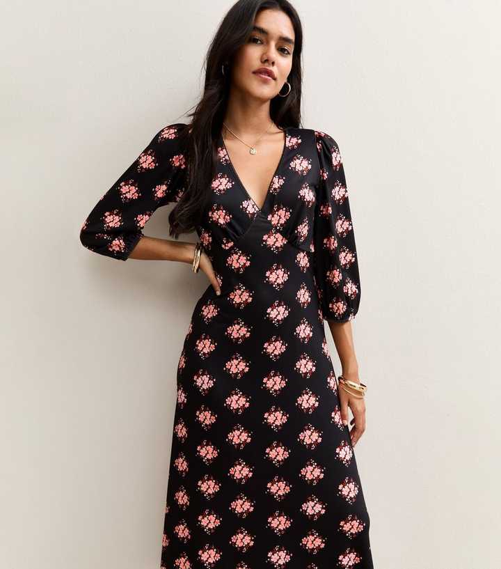 Black Bouquet Print Midi Dress