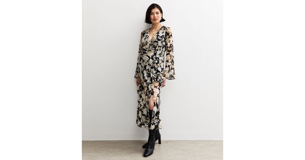 Floral Print Flared Sleeve Fit & Flare Maternity Midi Dress main image 0