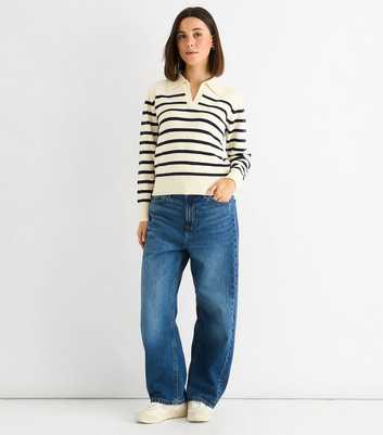 Gini London Cream Striped Collared V-Neck Jumper