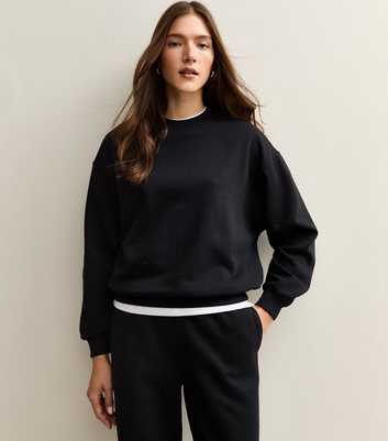 Black Relaxed Crew Neck Sweatshirt