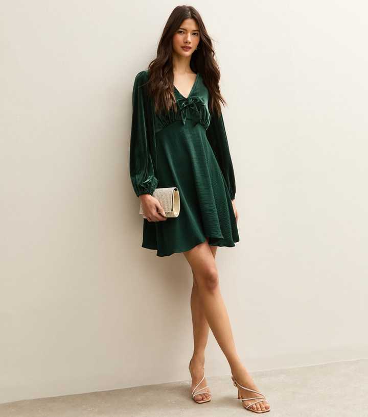 Dark Green Long Sleeve Velvet Bow Front Mini Dress | New Look