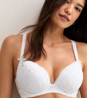 White Embroidered Daisy DD+ Plunge Bra
