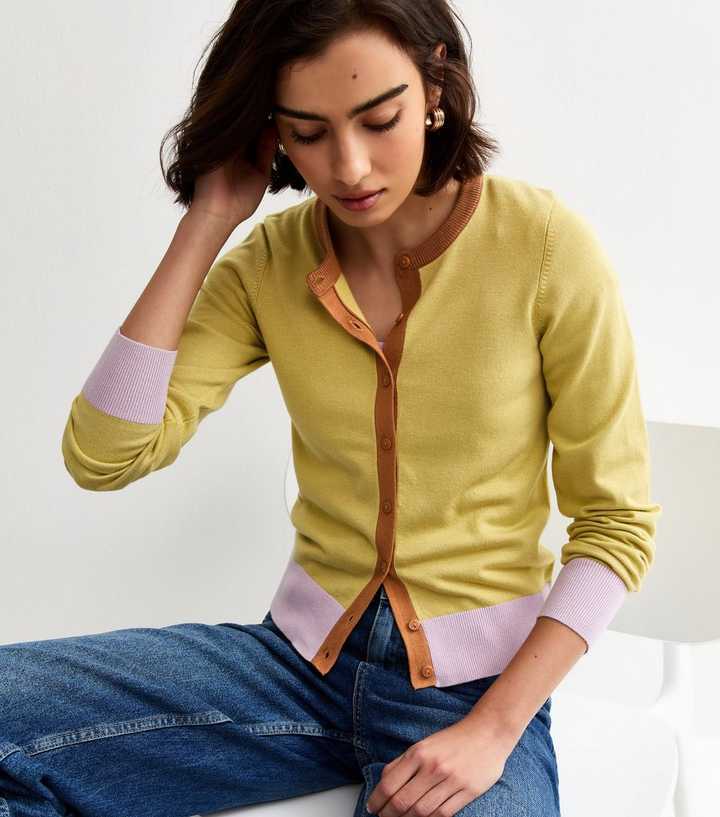 Green Trimmed Crew Neck Knit Cardigan