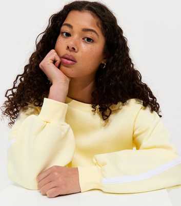 Girls Light Yellow Off The Shoulder Side Stripe Sweatshirt