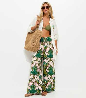Petite White Lotus Print Beach Wide Leg Trousers