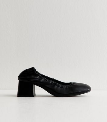 靴 HYKE FAUX SHEARING PUMPS Black Faux Leather Elasticated Block Heel Ballet Pumps | New Look