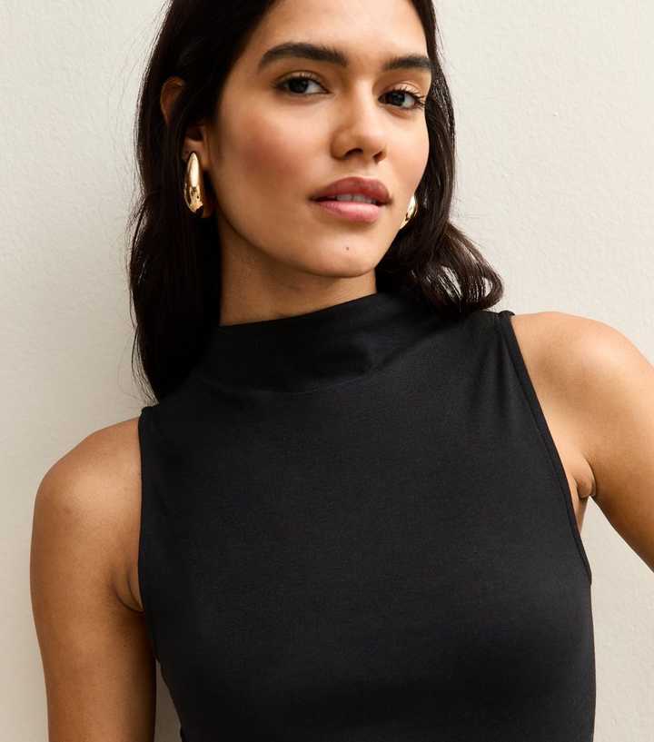 Black Grown On Neck Vest