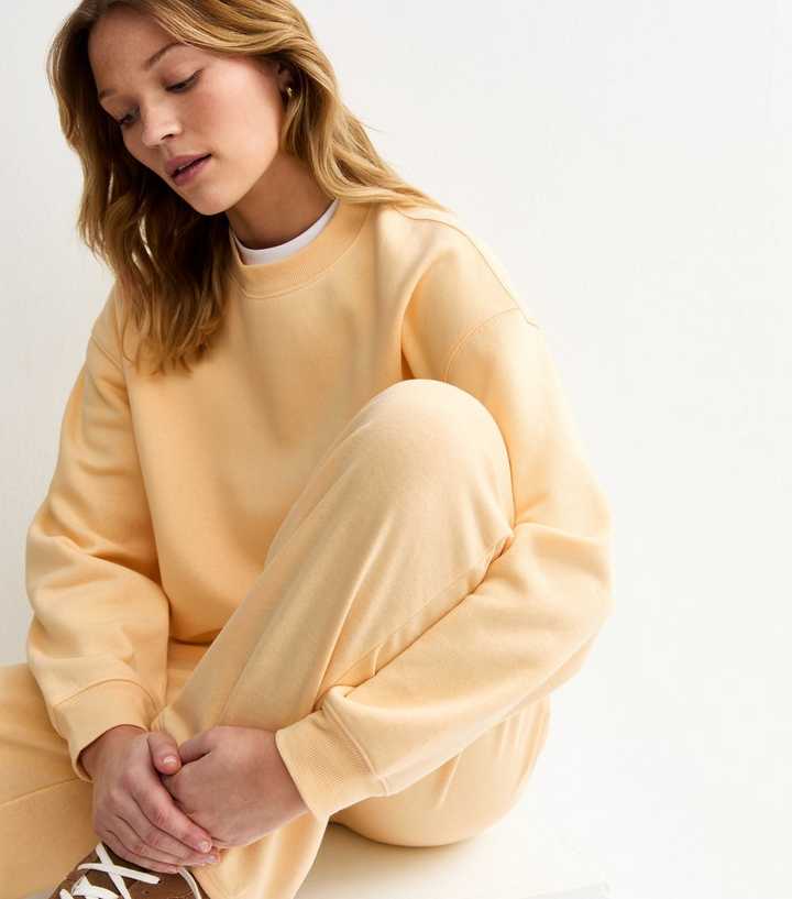 Light Yellow Crew Neck Sweatshirt