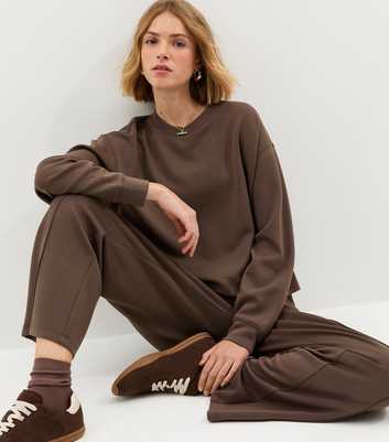 Premium Mid Brown Sweatshirt