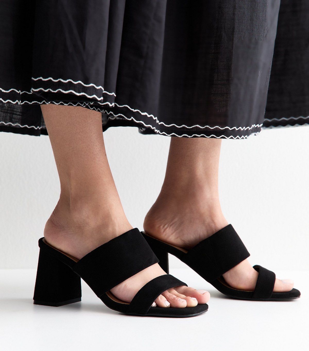 Women's Wide Fit Faux Suede Black Block Heel Mules Vegan New Look