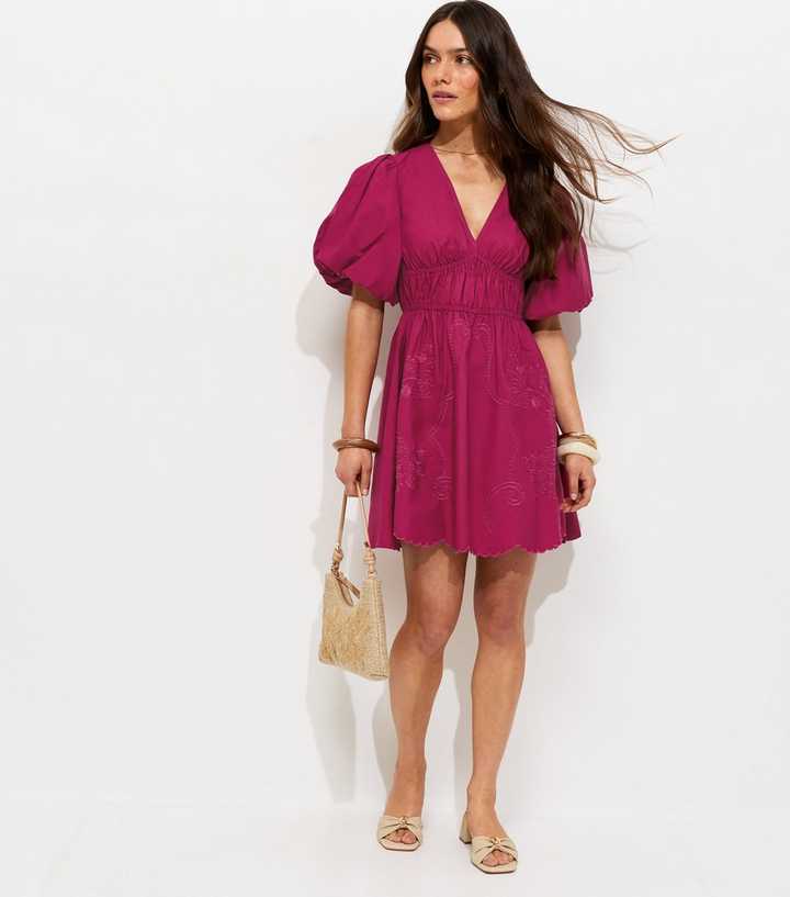 Petite Light Burgundy Cutwork V-Neck Mini Dress | New Look