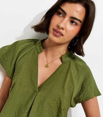 Green Crinkled Flutter Sleeve Blouse