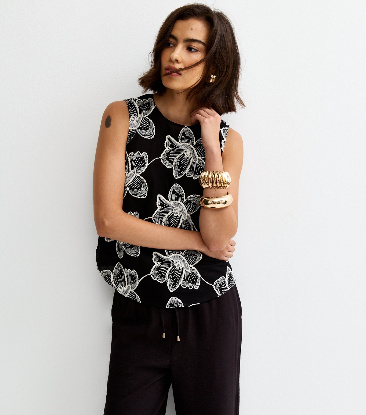 Women's Black Embroidered Floral Curved Hem Top New Look