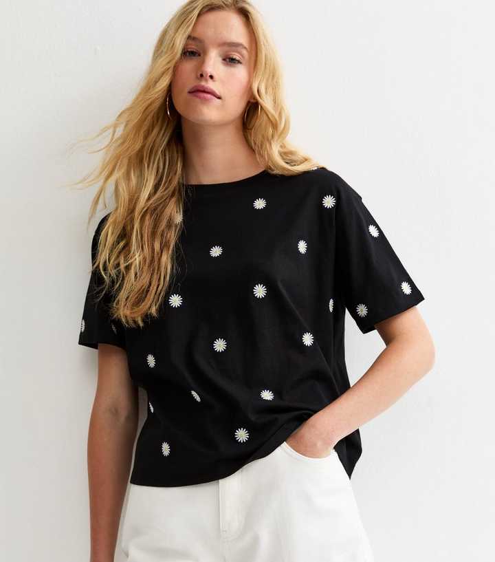 Black Daisy Embroidered Boxy Fit T-Shirt