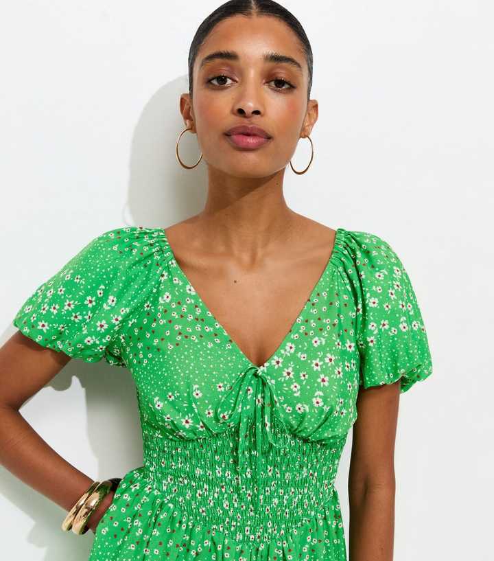 Green Crepe Floral Print Puff Sleeve Shirred Mini Dress | New Look