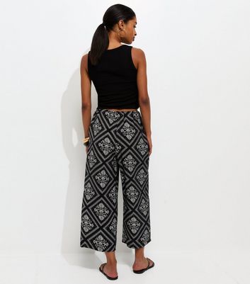 Black Tile Print Wide Leg Cropped Trousers | New Look