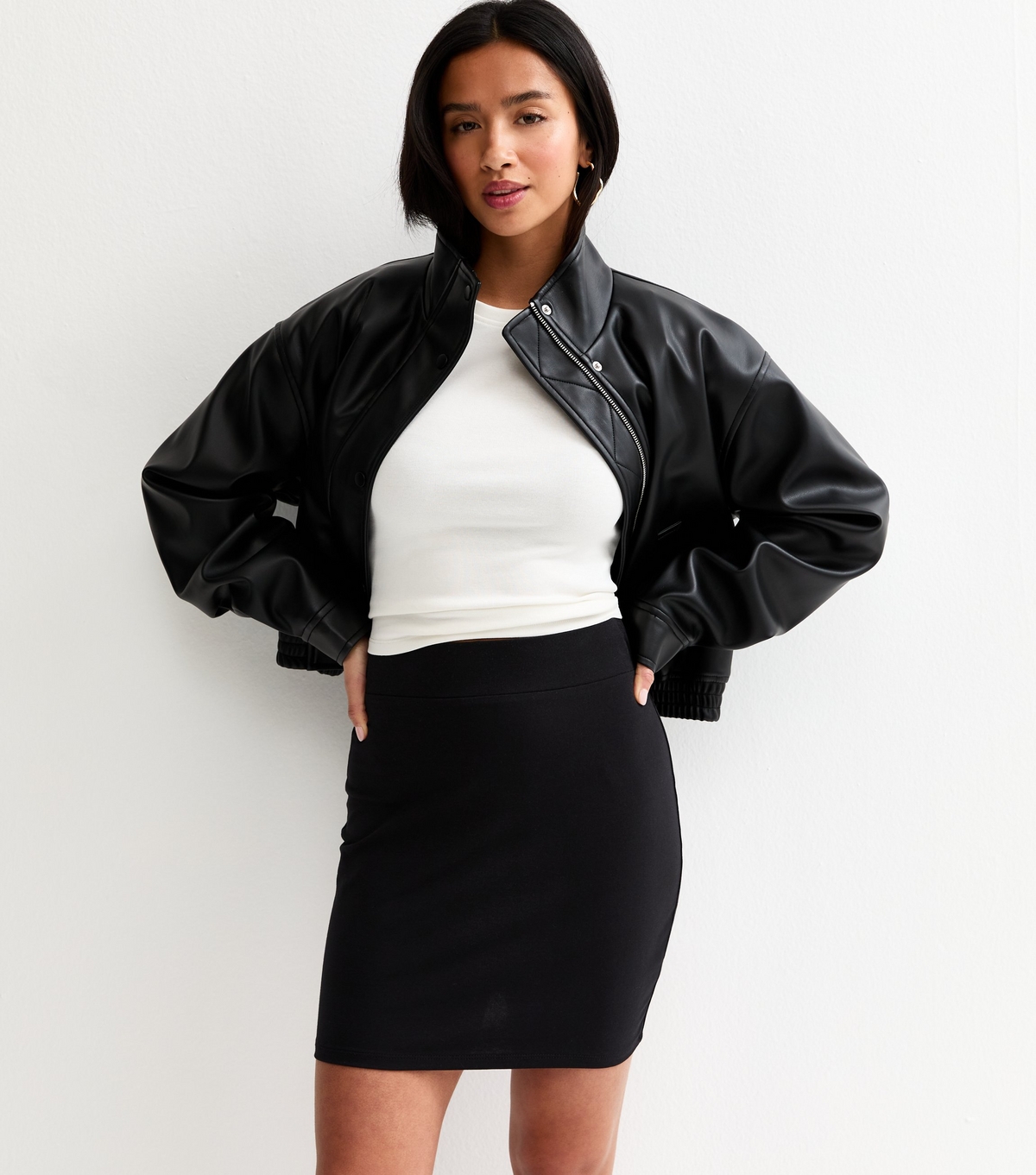 Women's Petite Black Stretchy Tube Mini Skirt New Look