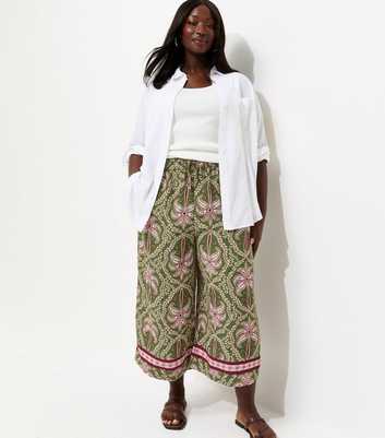 Curves Green Paisley Print Cropped Trousers