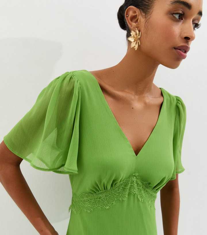 Bright Green Chiffon Tiered Tea Maxi Dress | New Look