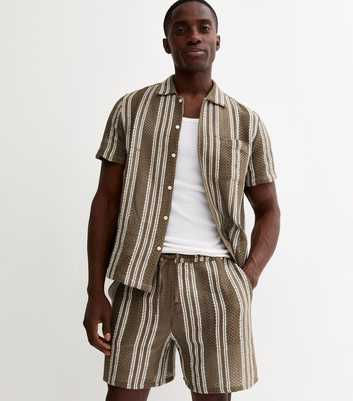 Green Regular Fit Textured Striped Shorts