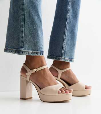 Off White Faux Leather Platform Blok Heel Sandals