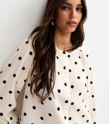 White Spot Print Crinkle Texture Blouse