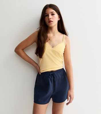 Girls Light Yellow Lace Trim V-Neck Fitted Cami Top