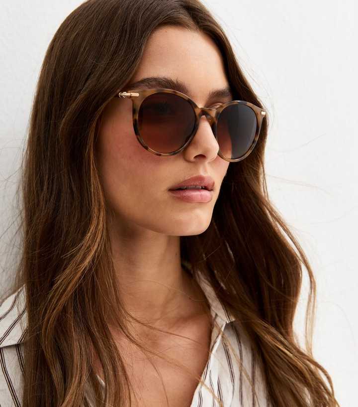 Brown Tortoise Effect Round Frame Sunglasses