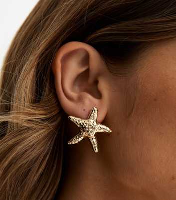 Gold Tone Textured Starfish Stud Earrings