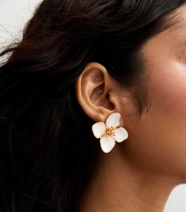 Gold Tone Cream Enamel Flower Stud Earrings