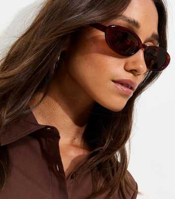 Burgundy Oval Tinted Sunglasses