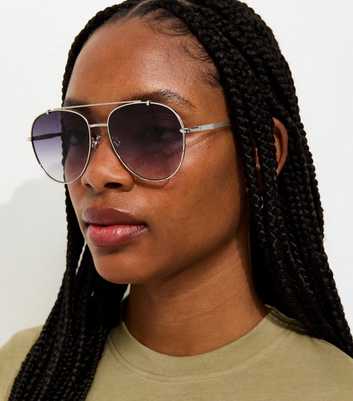 Silver Metal Aviator Sunglasses