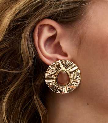 Gold Tone Resin Centre Textured Earrings