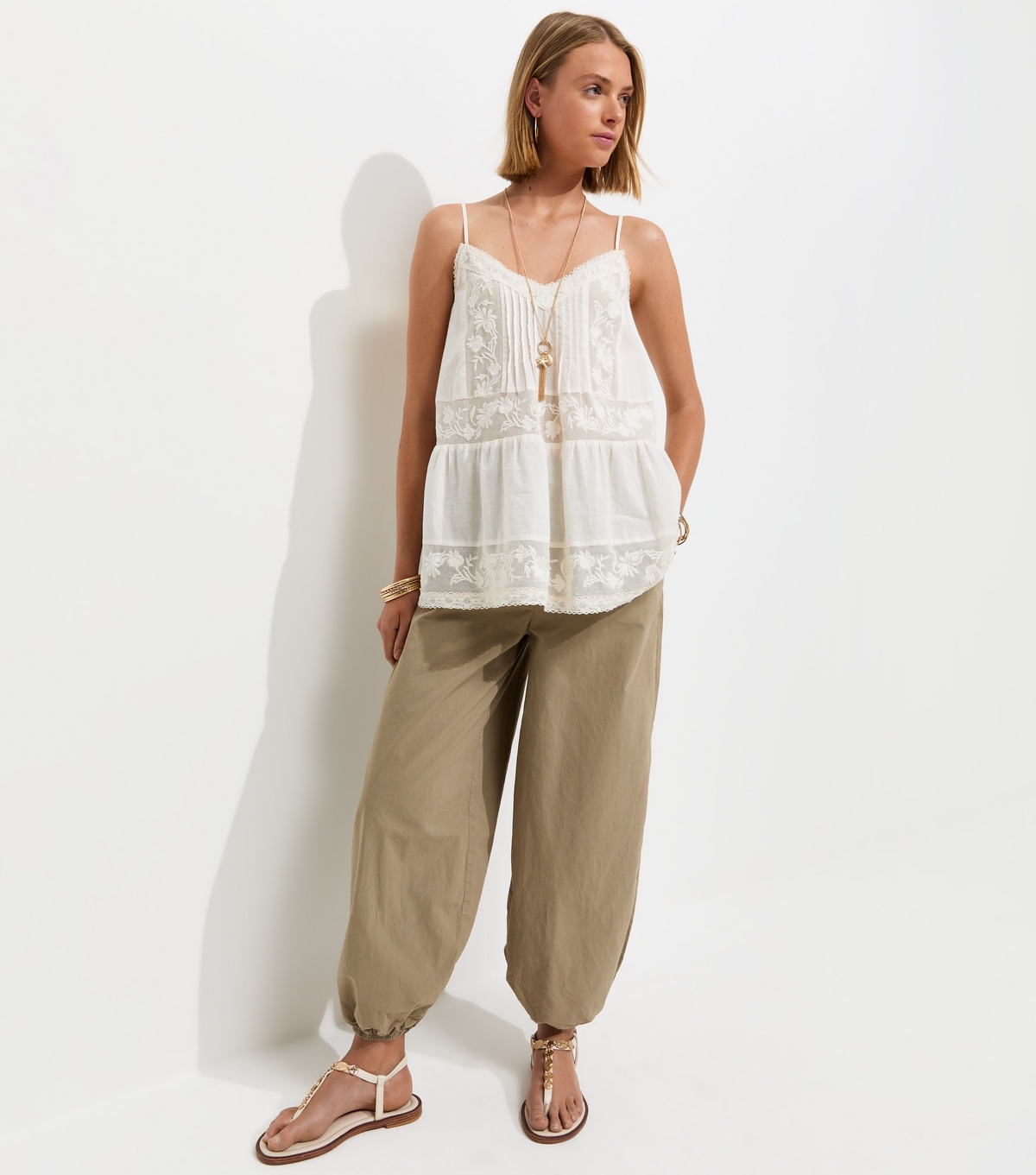 Women's Light Khaki Tapered Balloon Parachute Trousers New Look